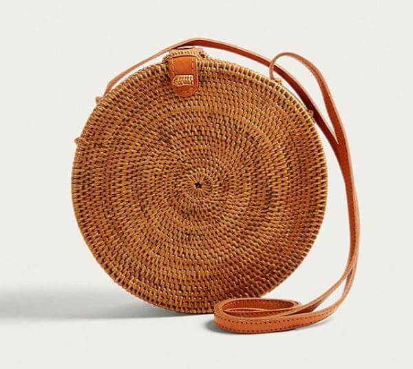 sac rond urban outfitters - Quand le panier remplace le sac à main