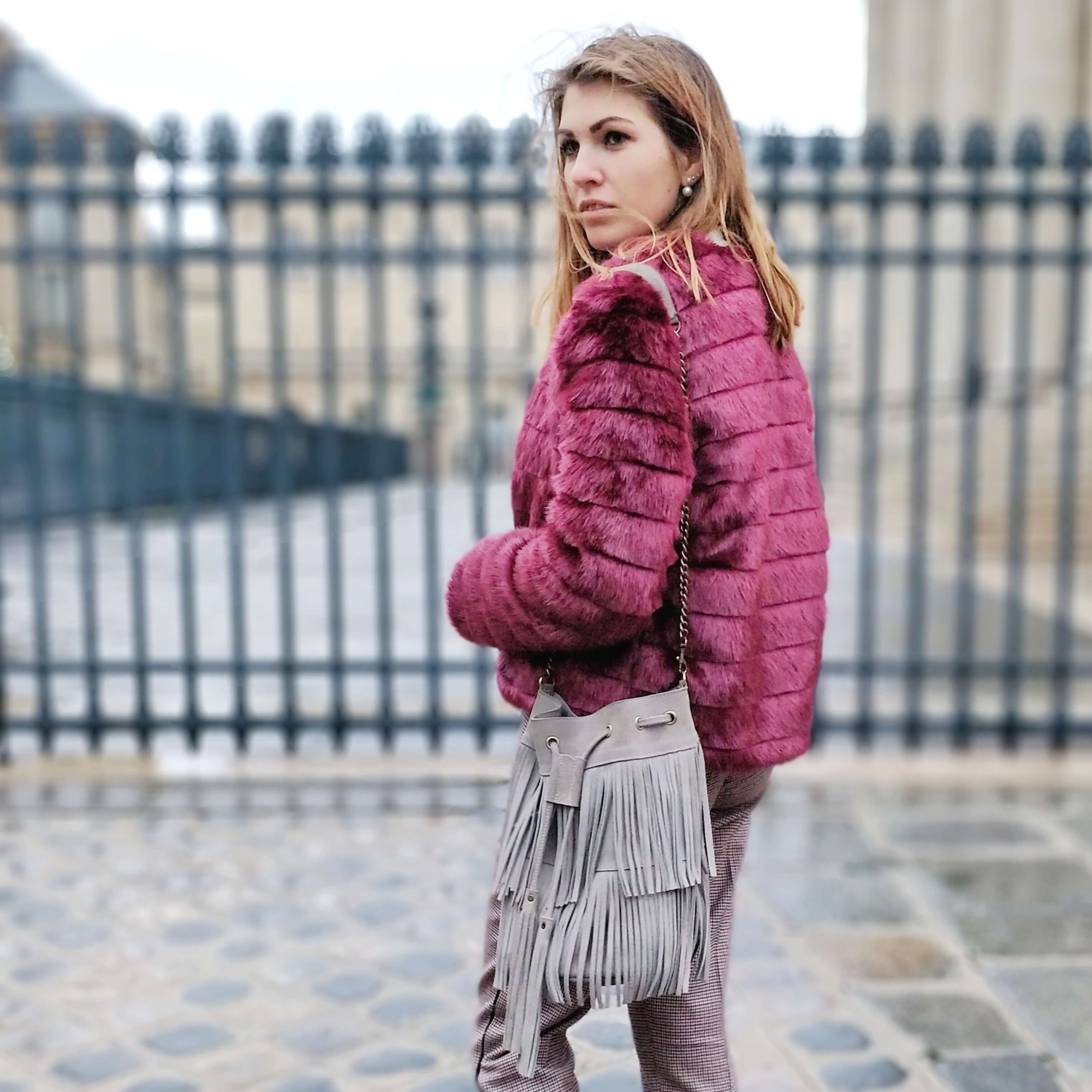 détails manteau fausse fourrure bordeaux blog 19 janvier - L'hiver en fausse fourrure