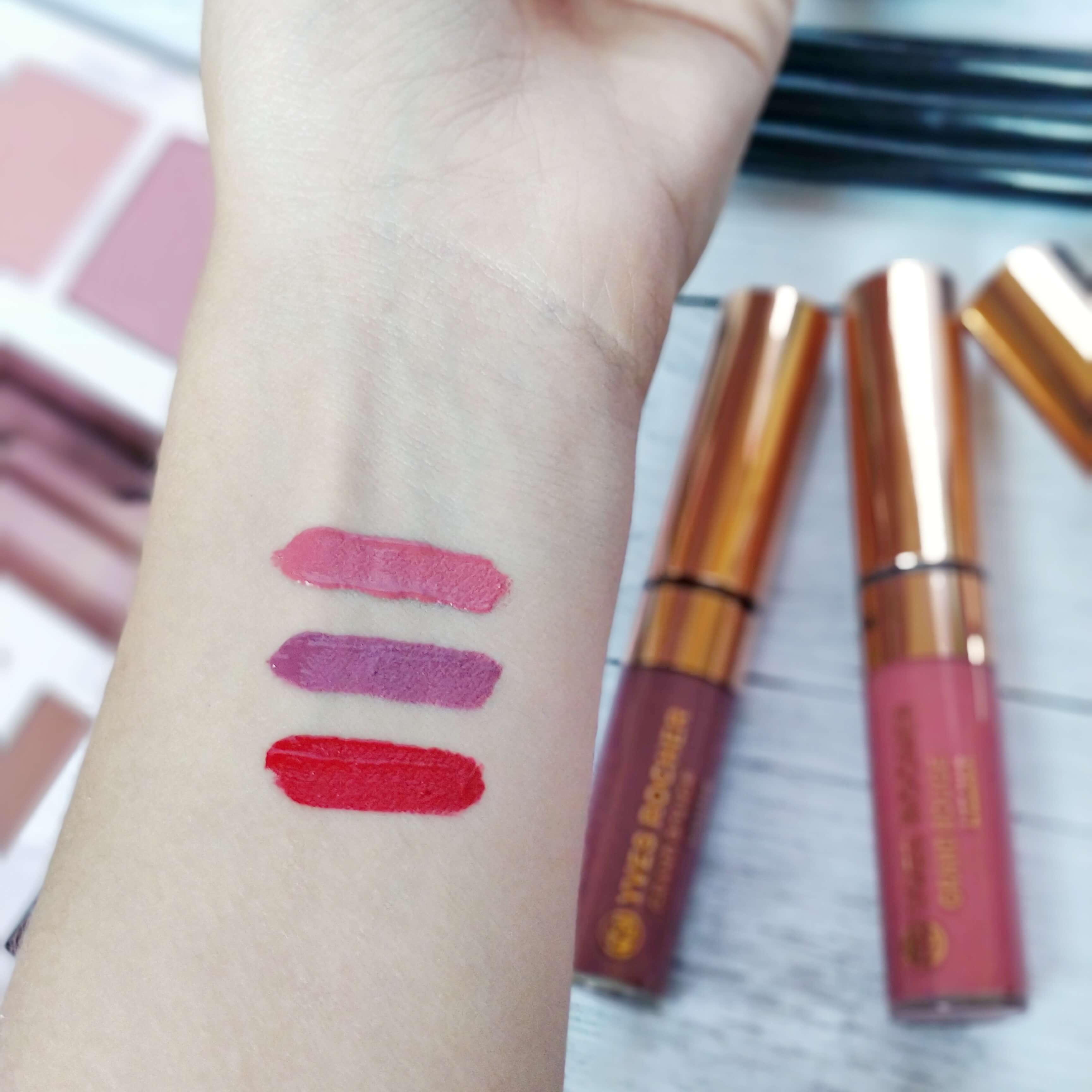 rouge à lèvres grand rouge yves rocher swatch - Je teste une quarantaine de rouges à lèvres liquides !