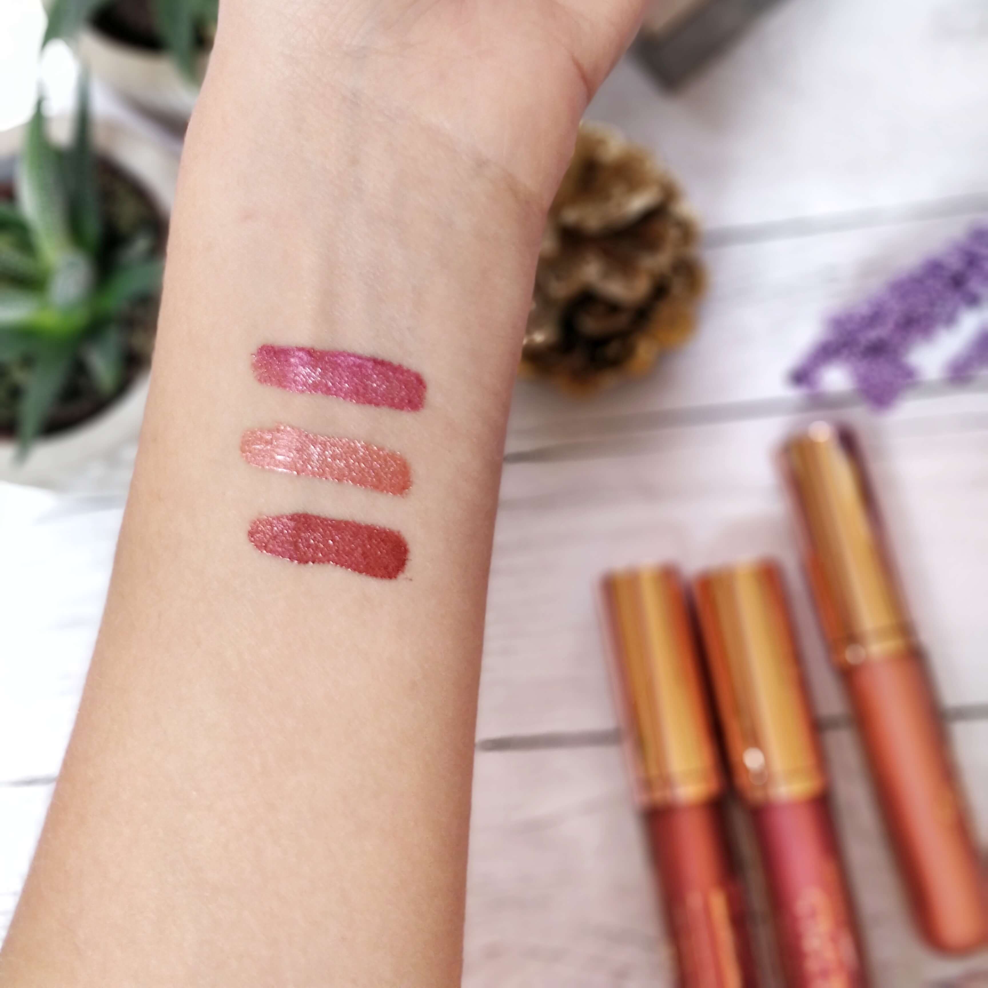 rouge à lèvres métal golden rose swatch - Je teste une quarantaine de rouges à lèvres liquides !